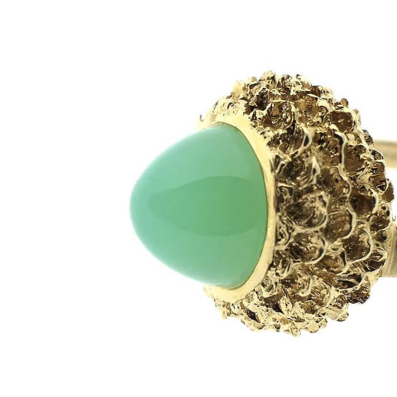 Image 6 of 18 carat gold ring with chrysoprase