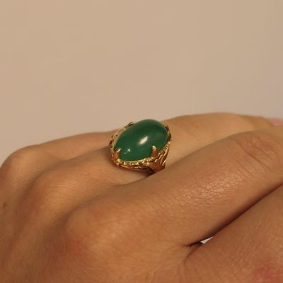Image 1 of Vintage gold ring with chrysoprase