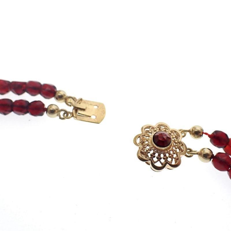 Image 3 of Vintage glass bead necklace with gold clasp