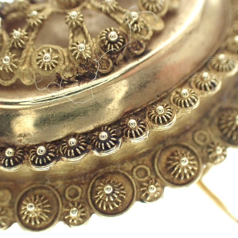 Image 5 of Antique gold brooch with filigree technique
