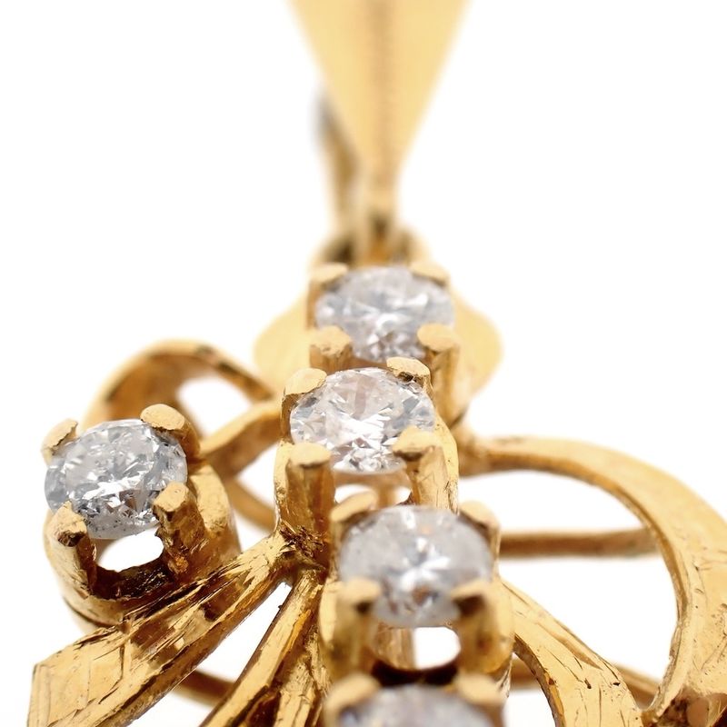 Image 3 of 20 carat gold pendant with diamonds | 0.30 ct.