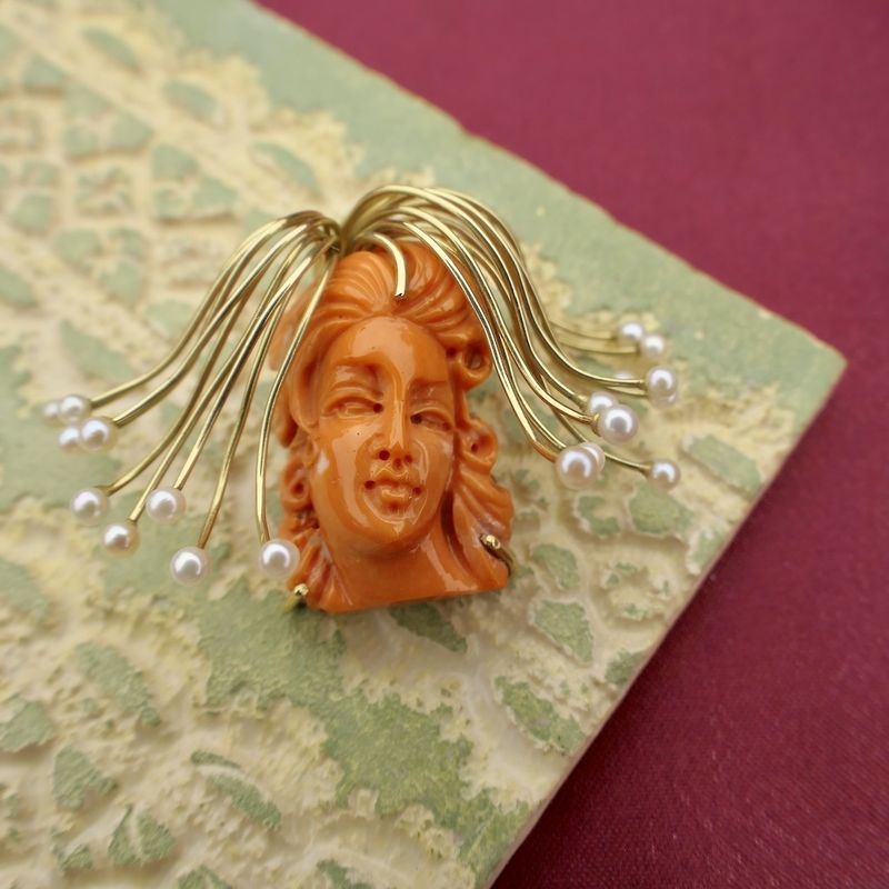 Image 10 of Golden Medusa pendant in blood coral and pearls