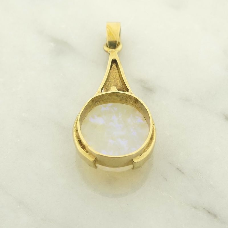 Image 4 of Gold pendant with white opal | Vintage
