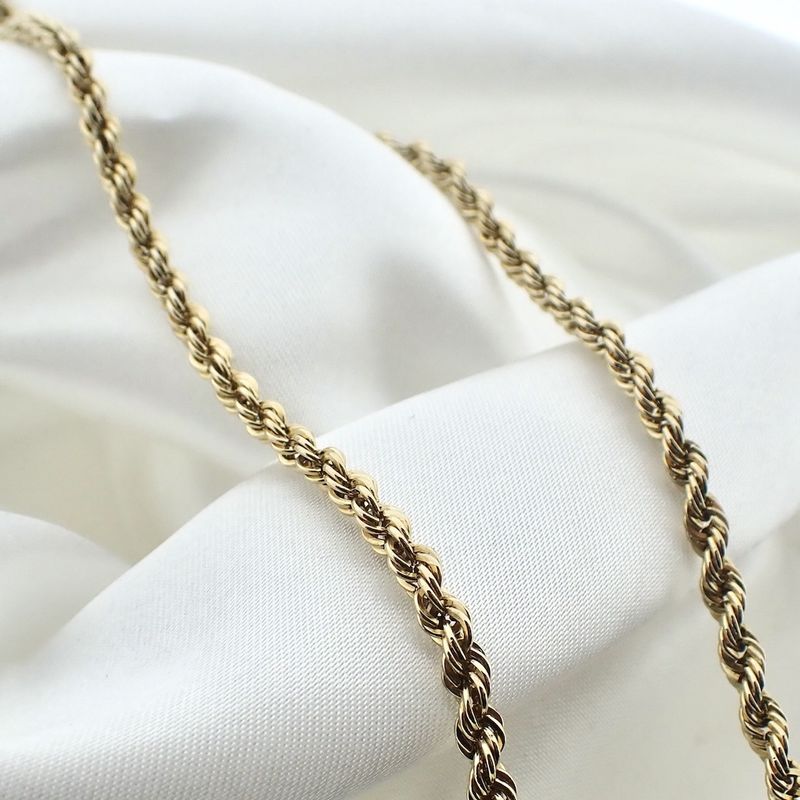Image 6 of Gold twisted link chain | 51.5 cm
