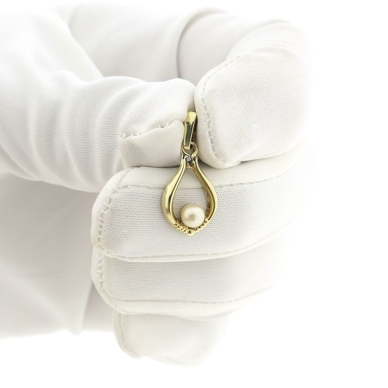 Image 12 of Gold pendant with pearl | Vintage