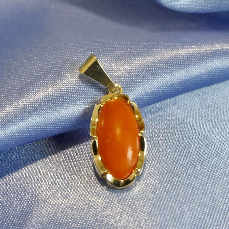 Image 3 of Gold pendant with red coral | Vintage