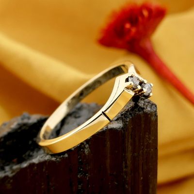 Gold ring with zirconia Image 2 of Gold ring with zirconia