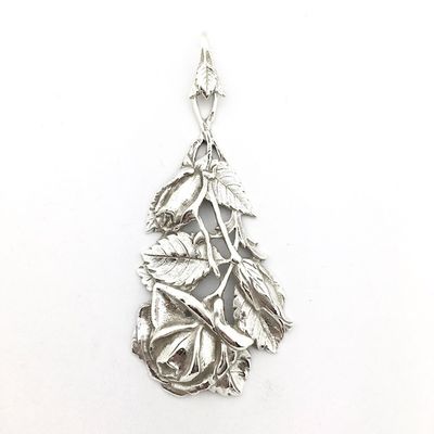 Image 1 of Silver pendant with a floral motif