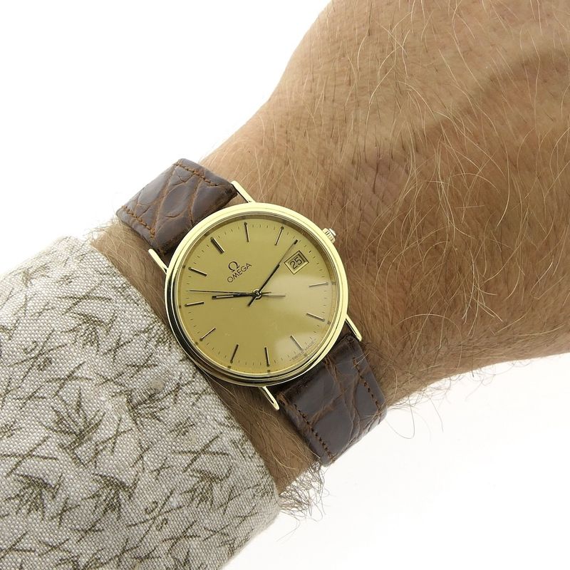 Image 7 of Omega Jubilee; Vintage 18k gold men's watch in full set