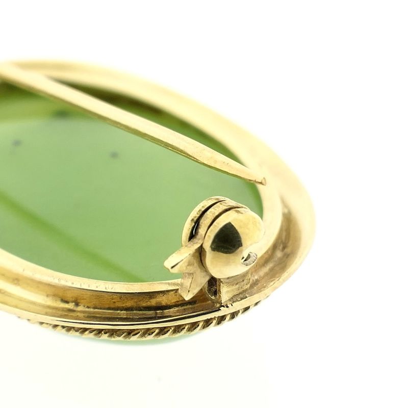 Image 6 of Gold brooch with Jade