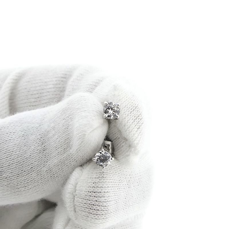 Image 10 of White gold stud earrings with zirconia