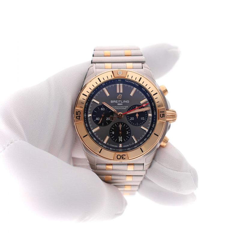 Afbeelding 7 van Breitling Chronomat B01 42mm UB0134101B1U1; Chronograaf heren horloge (Nieuw, Full-Set)