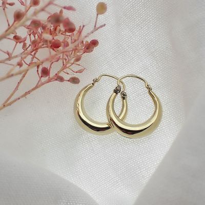 Image 2 of Gold subtle earrings | Ø 14.5 mm