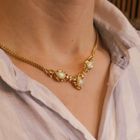 Image 4 of 18-karat gold necklace with a fixed pendant; Opal and diamond 0.46 ct. | 43 cm