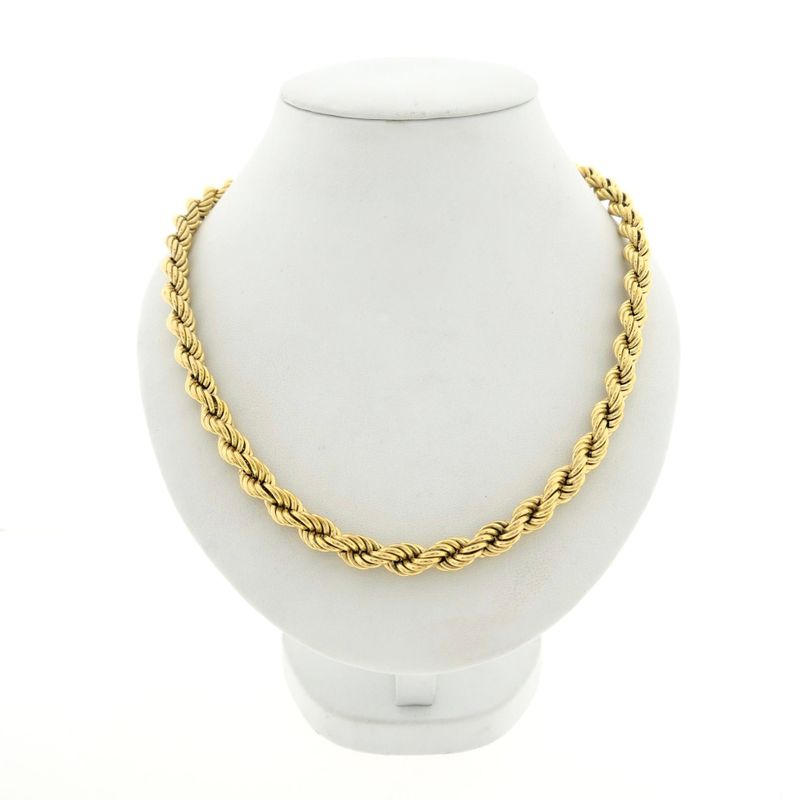 Image 1 of Gold twisted link chain