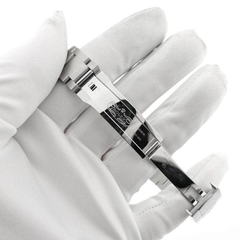 Image 14 of Rolex Oyster Perpetual 41 'Green' 124300; Automatic men's watch