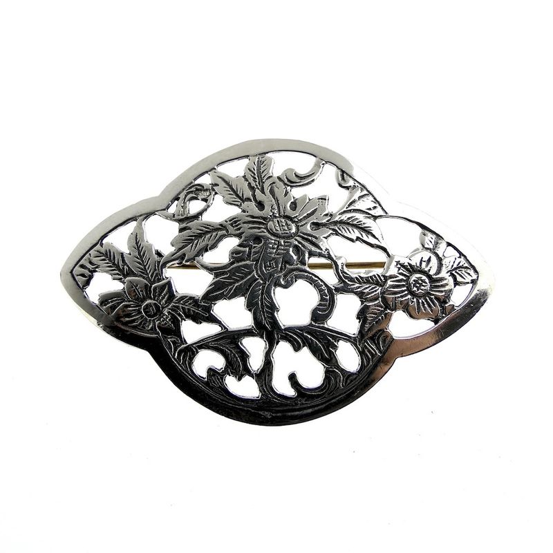 Image 1 of Large silver brooch | Floral design