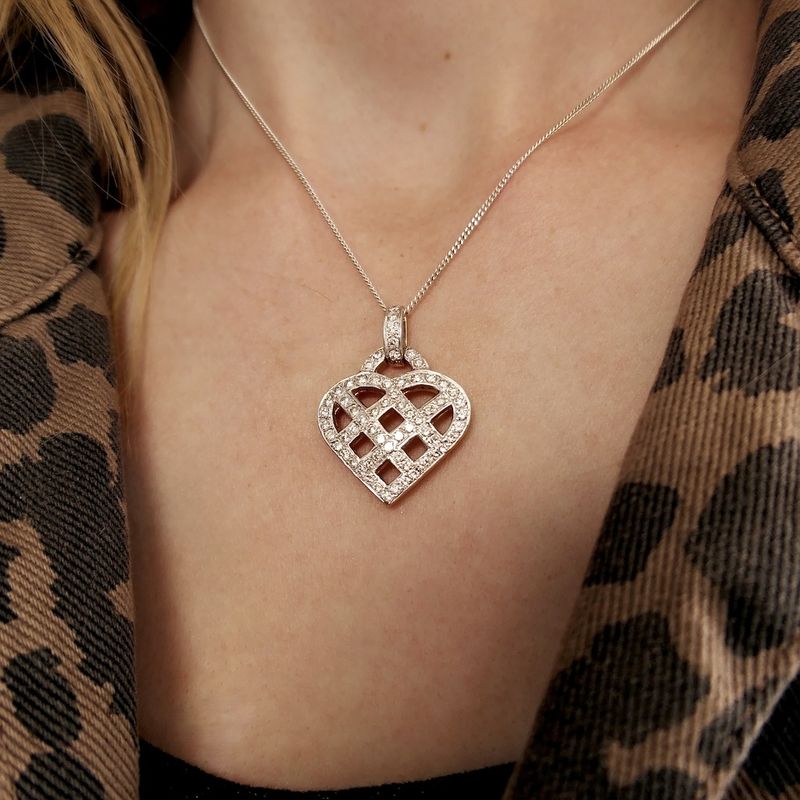 Image 8 of Gold heart pendant with diamonds; 1.30 ct.