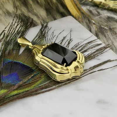 Image 2 of Gold pendant with green tourmaline