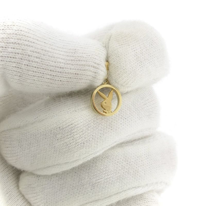 Image 10 of 9 carat Playboy bunny pendant.