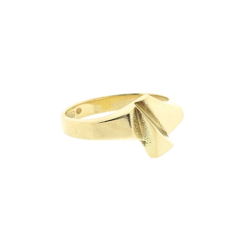 Image 4 of Golden artistic ring