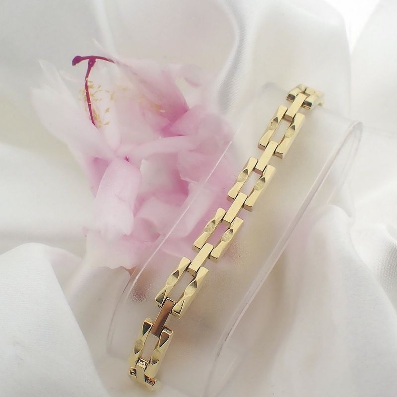 Image 2 of Gold Bismarck link bracelet
