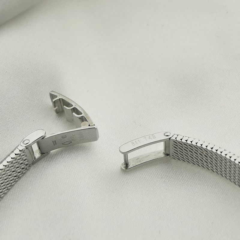 Image 15 of Omega Genève 'Cocktail Watch'; 18k. witgouden dames horloge met diamanten