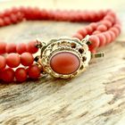 Image 2 of Red coral beads bracelet with gold clasp; Antique | Ø 60mm