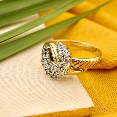 Image 2 of Bicolor gold ring with diamonds; approx. 0.35 ct.