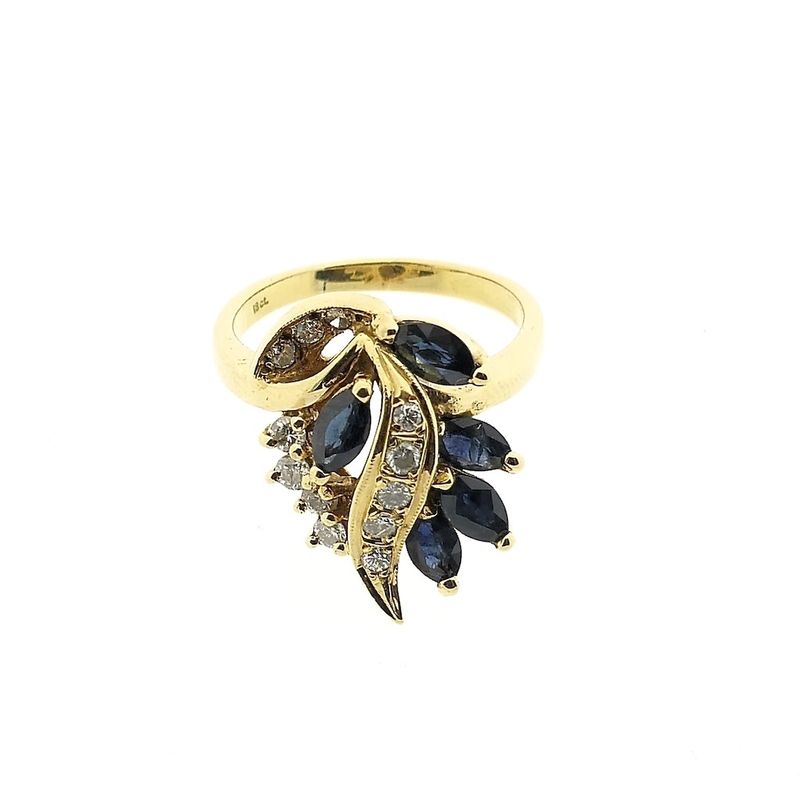 Image 2 of Gold ring with sapphire and diamond; 0.18 ct.