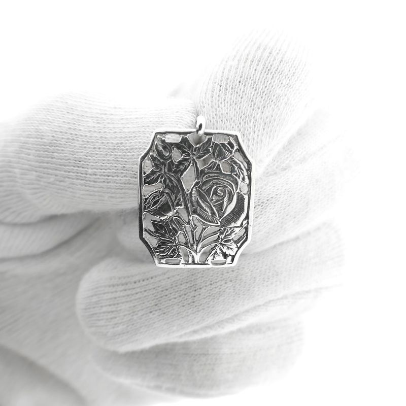 Image 7 of Silver pendant with floral design | Art Nouveau