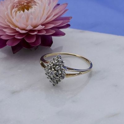 Image 2 of Gold Surround Ring with Diamonds; 0.26 ct.