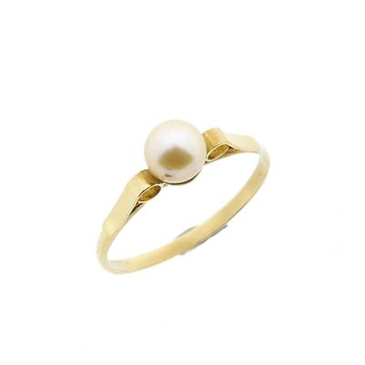 Image 1 of Gold ring with pearl