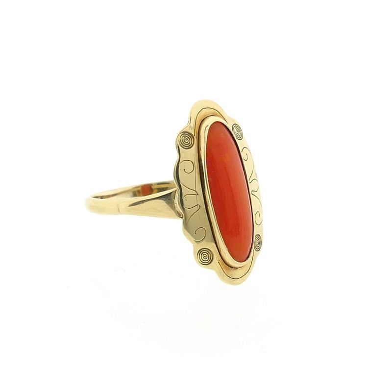 Image 4 of Vintage gold ring with red coral