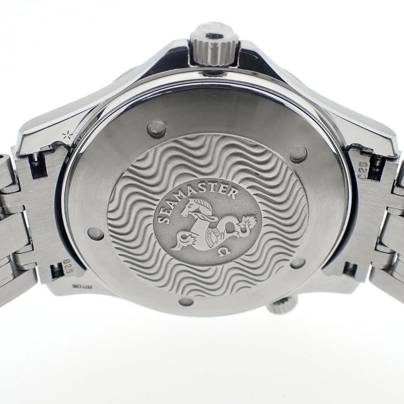 Image 11 of Omega Seamaster Professional; Men's diving watch known from James Bond