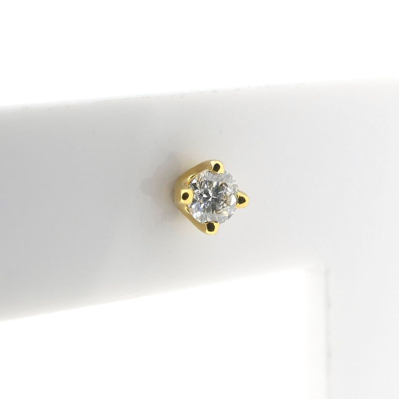 Image 4 of Gold solitaire stud earrings with diamonds; 0.12 ct.