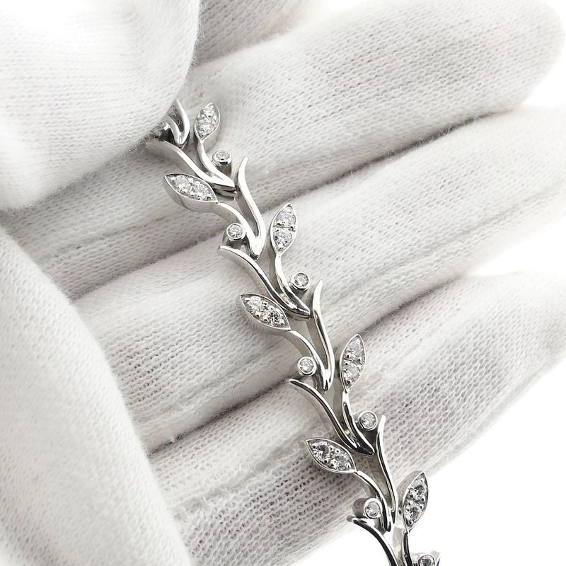 Image 7 of Floral white gold necklace with diamonds; 3.05 ct.