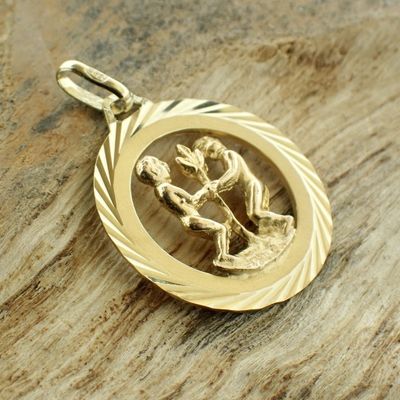 Gold pendant of the zodiac sign Gemini Image 2 of Gold pendant of the zodiac sign Gemini