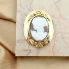 Image 2 of Gold brooch/pendant with cameo