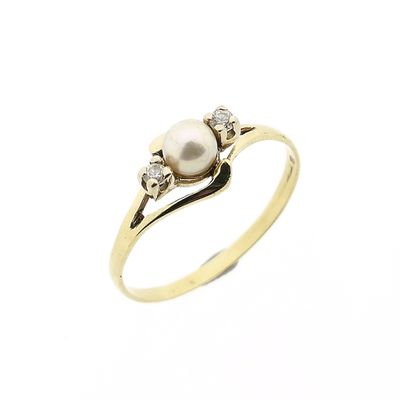 Image 1 of Gold Ring with Cultured Pearl & Zirconia