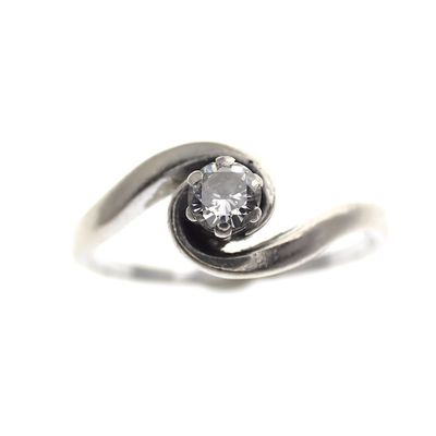 Image 2 of Two-tone gold solitaire ring with 0.15 ct diamond.