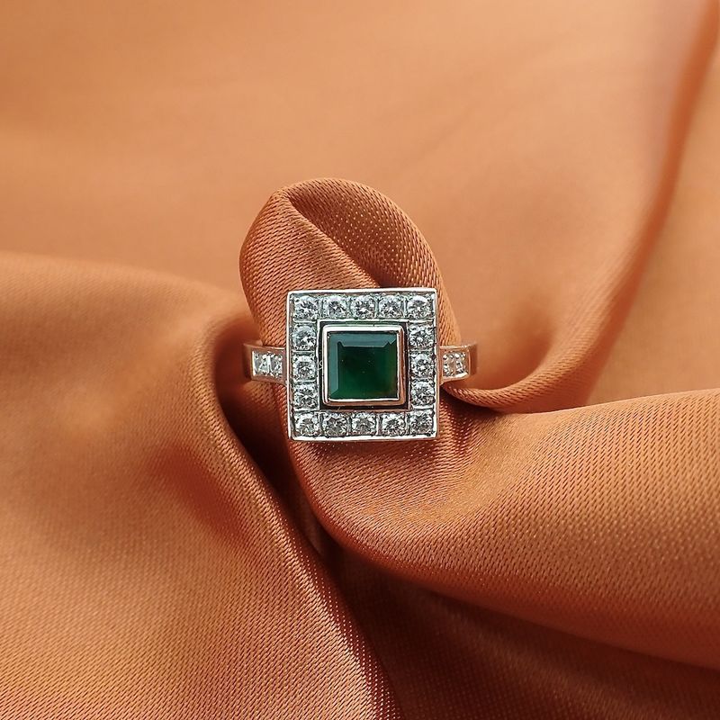 Image 2 of 1950s white gold ring set with a 0.50 ct. diamond and emerald
