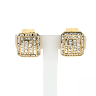 Image 2 of Gold stud earrings with diamonds; 3.92 ct.