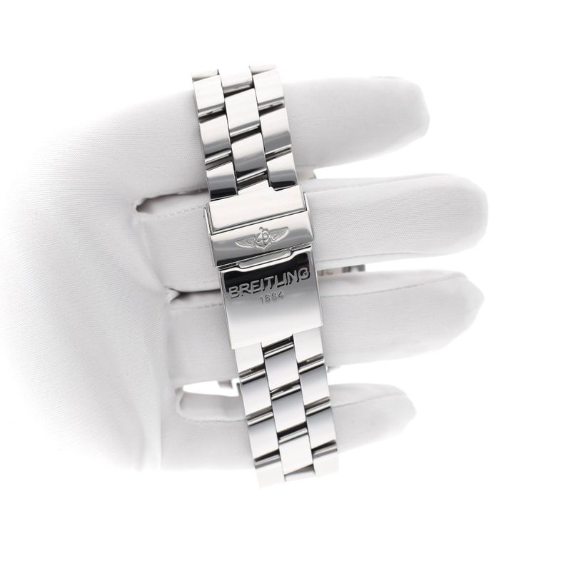 Image 14 of Breitling Super Avenger A13370 - Automatic Watch