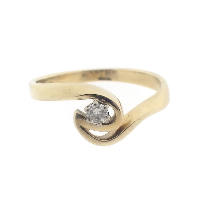 Image 5 of Gold solitaire ring with diamond; 0.07 ct.