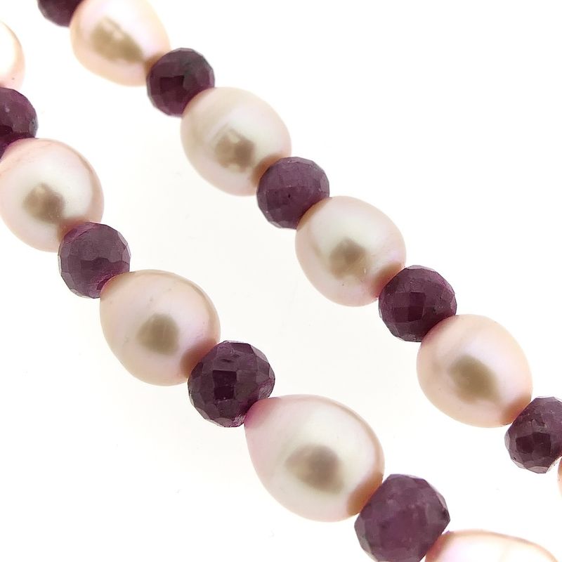 Image 6 of 9 carat pearl necklace with ruby