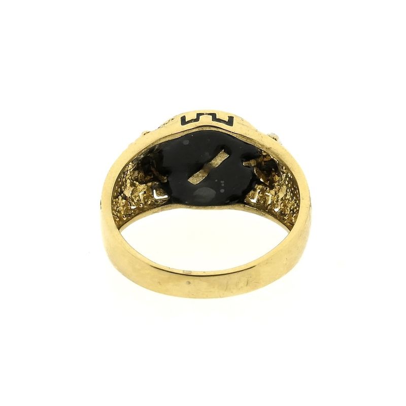 Image 4 of 18-karat gold men's signet ring with onyx and diamond | 0.025 ct.