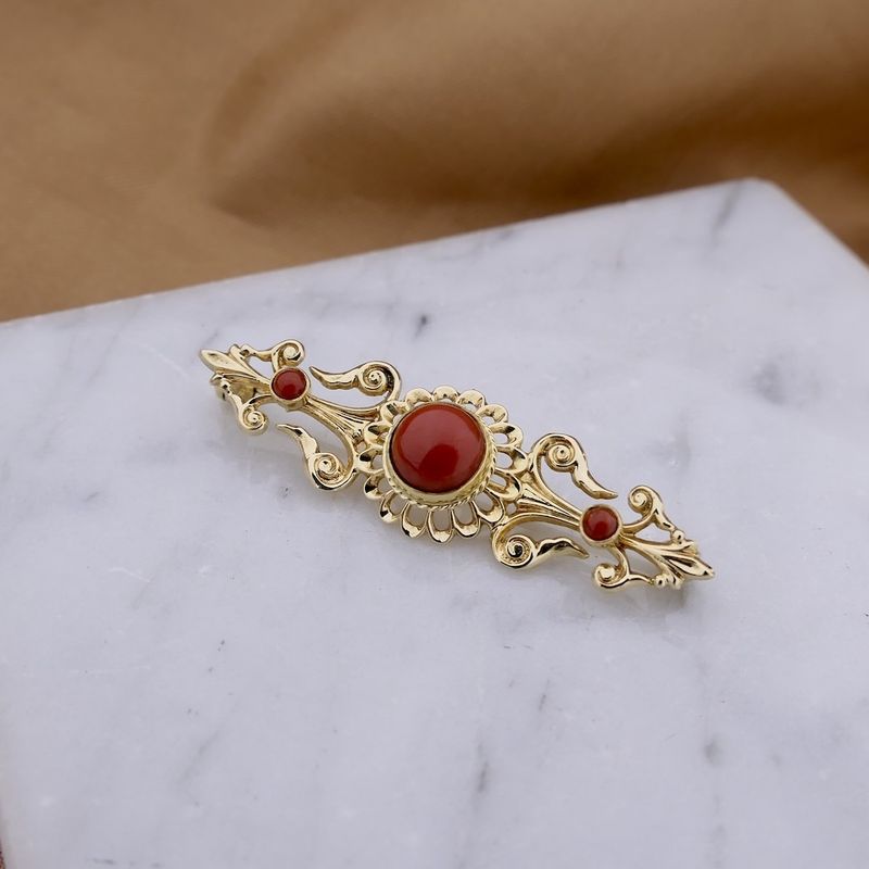 Image 8 of Gold brooch with blood coral