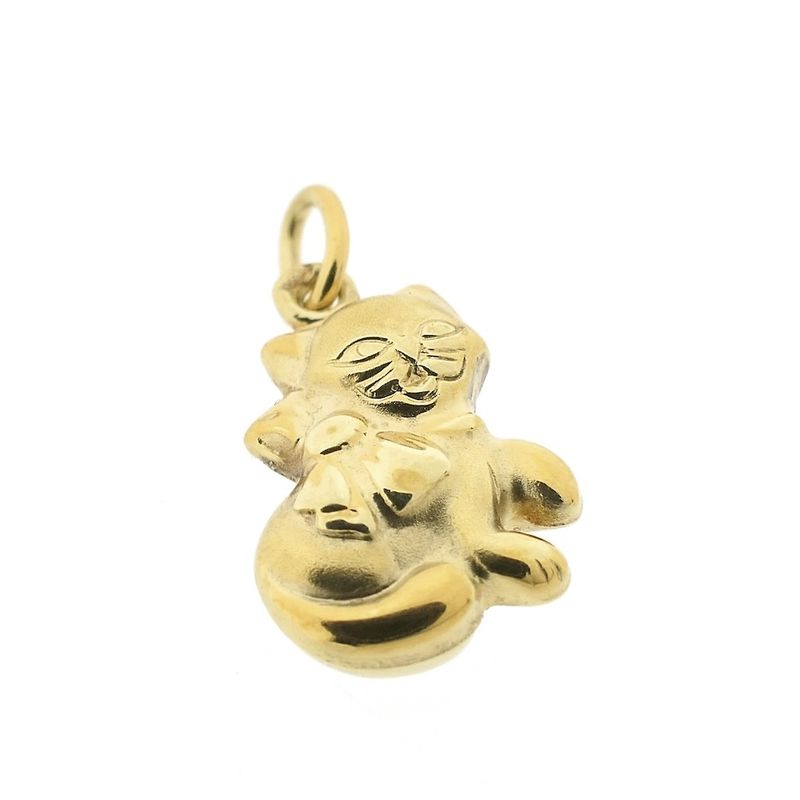 Image 3 of Gold pendant of a cat