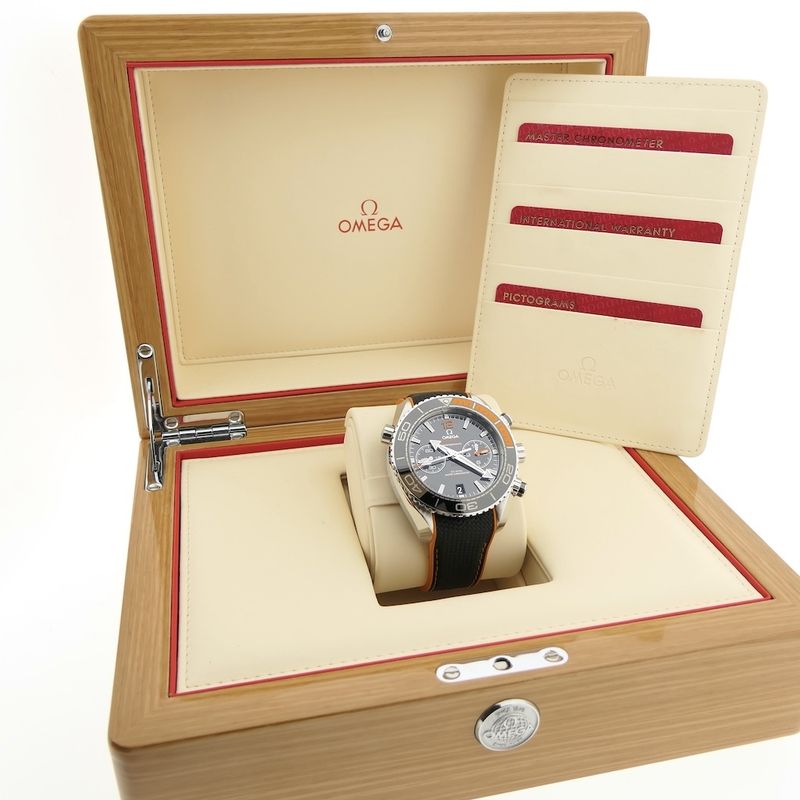 Image 13 of Omega Seamaster Planet Ocean Chronograph Men's Watch